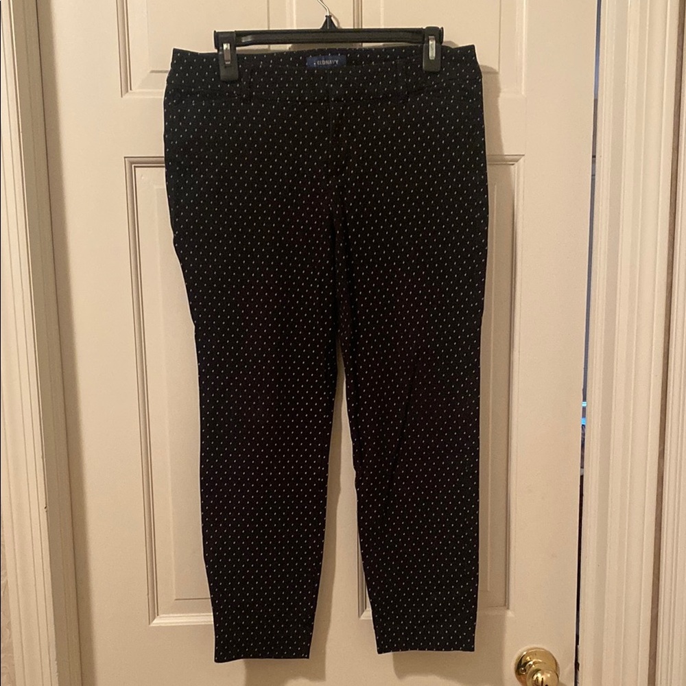 Old Navy Black and White Mid-Rise Pixie Tailored Fit